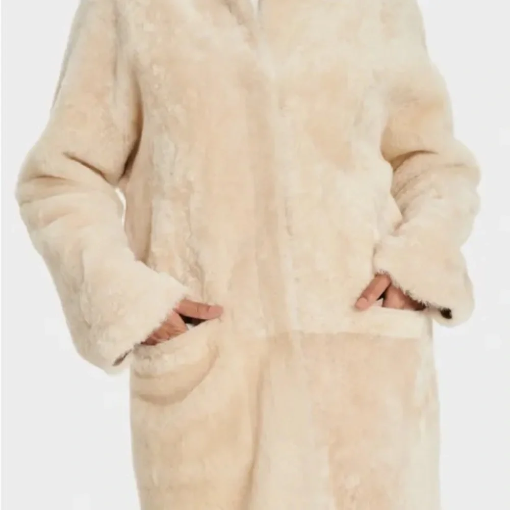 UGG Remy Reversible Shearling Coat 100% Genuine Lamb Shearling - Picture 4 of 15